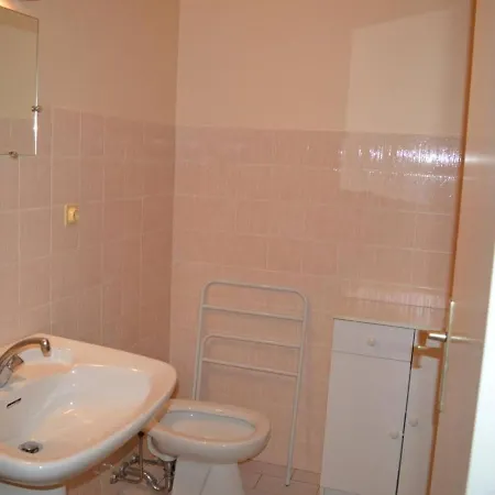 : 2 Pieces, A 300m Plage, Clim, Balcon - Fr-1-226b-331 Daire