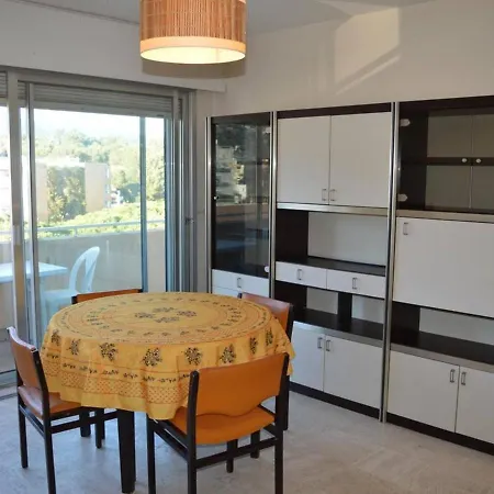 Daire : 2 Pieces, A 300m Plage, Clim, Balcon - Fr-1-226b-331