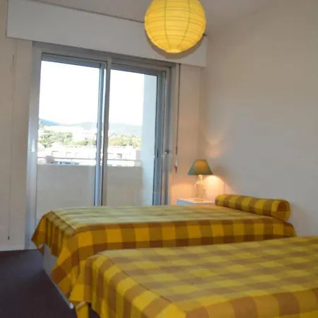 : 2 Pieces, A 300m Plage, Clim, Balcon - Fr-1-226b-331 Cavalaire-sur-Mer